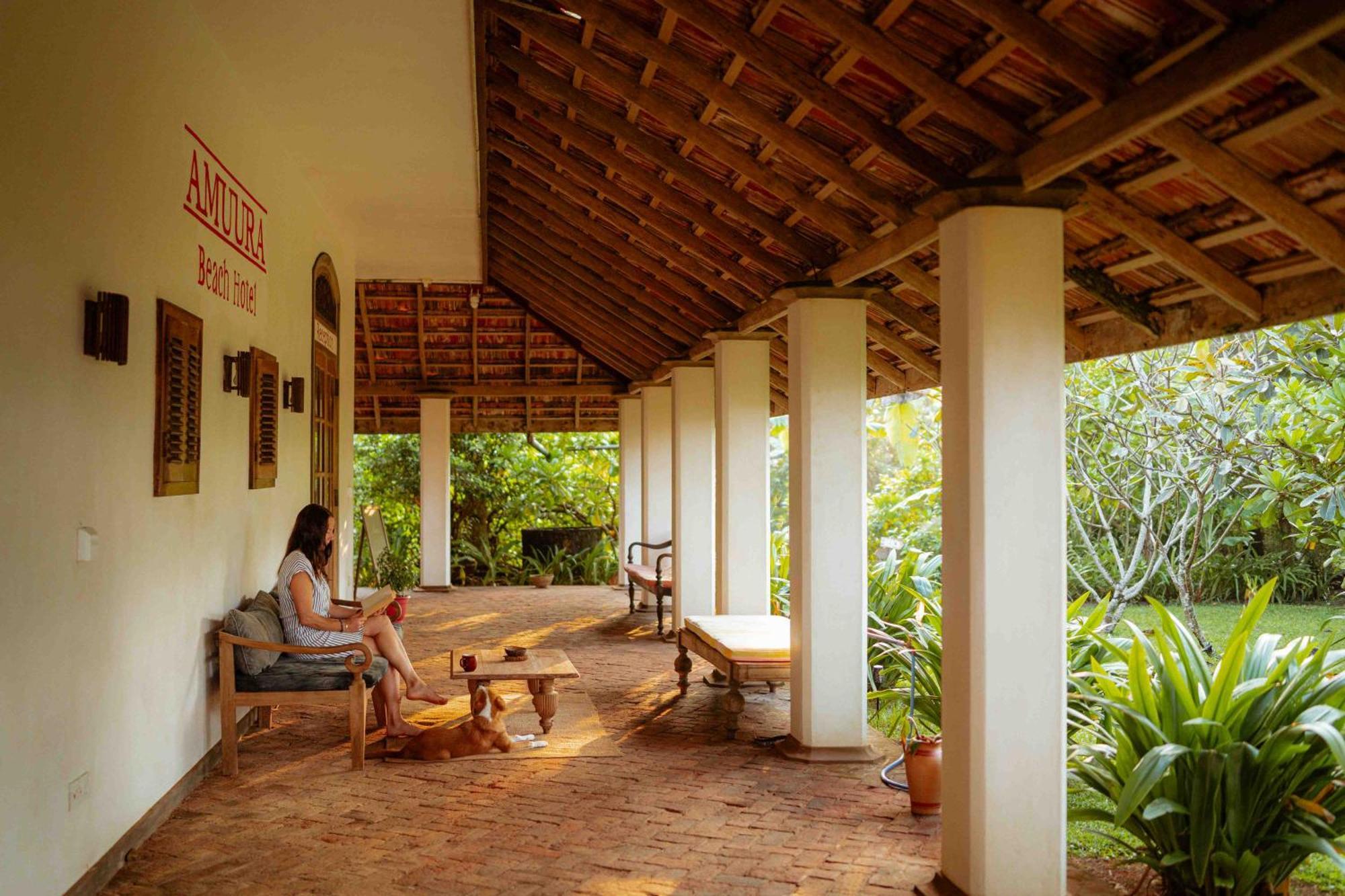 Amuura Beach Villa 贝鲁沃勒 外观 照片